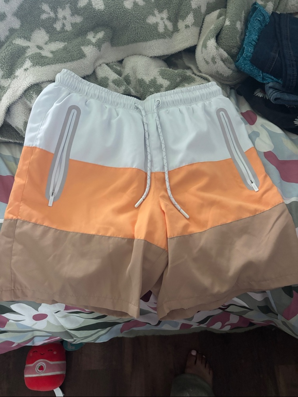 Men's Colorblock Athletic Shorts in White, Peach & Tan